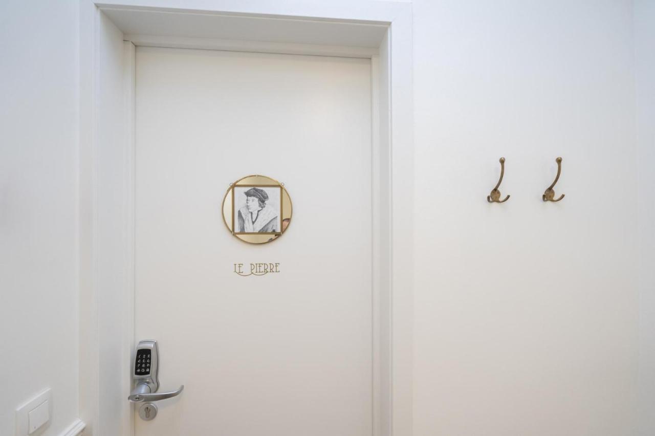 Shway Le Pierre Appartement Antwerpen Buitenkant foto